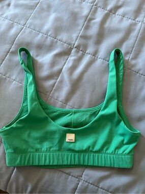 Vuori Sports Bra green